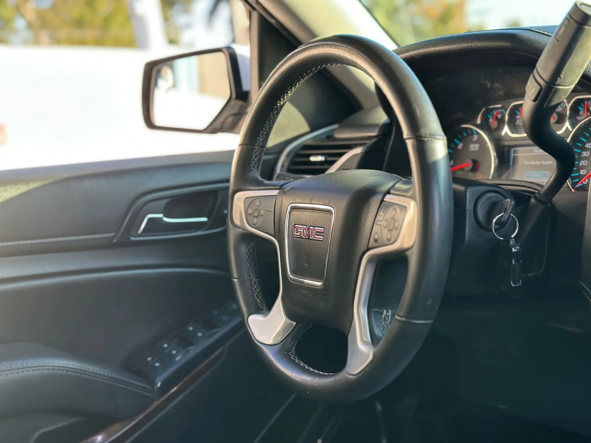 Used 2017 GMC Yukon SLE w/ Convenience Package RWD image 28