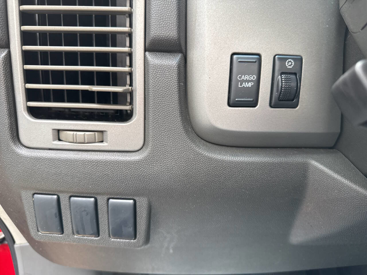 Used 2006 Nissan Titan XE image 24