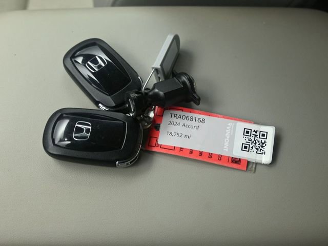 Used 2024 Honda Accord EX image 9