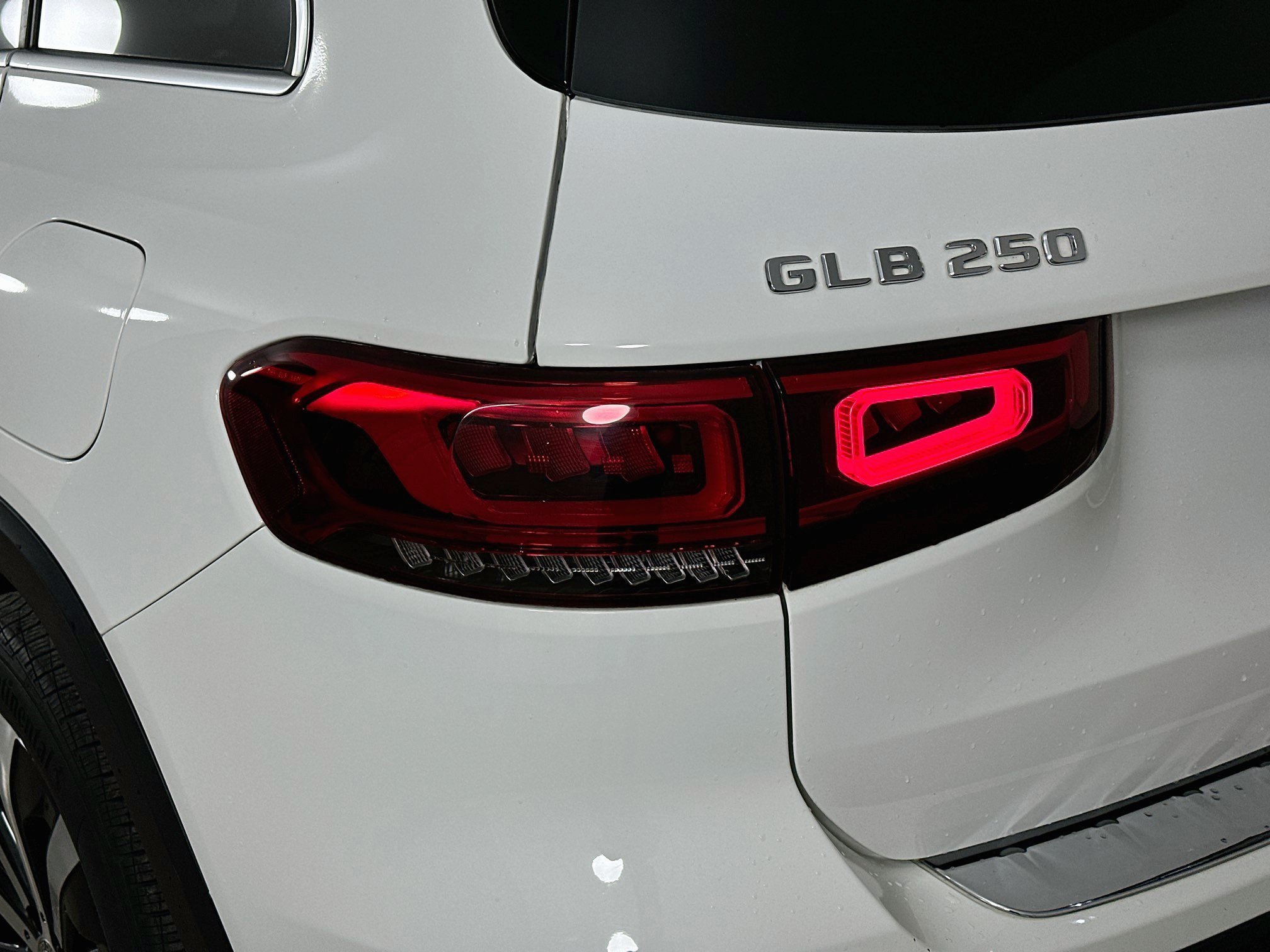 Certified 2022 Mercedes-Benz GLB 250 4MATIC image 38