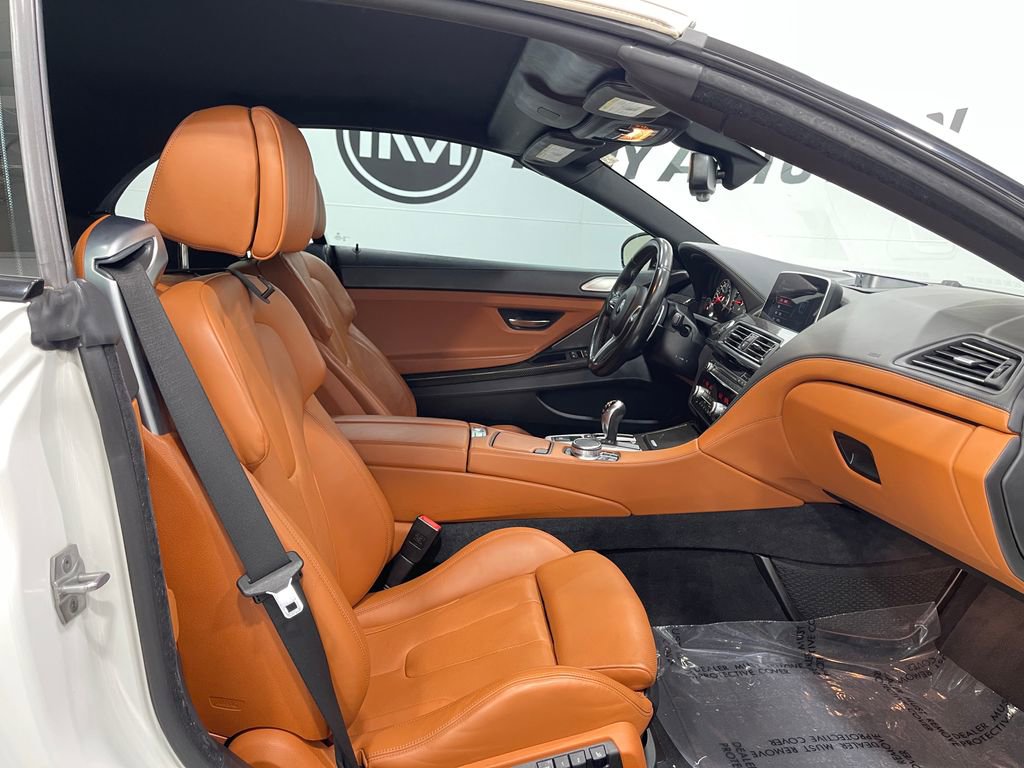 Used 2017 BMW M6 Convertible image 32