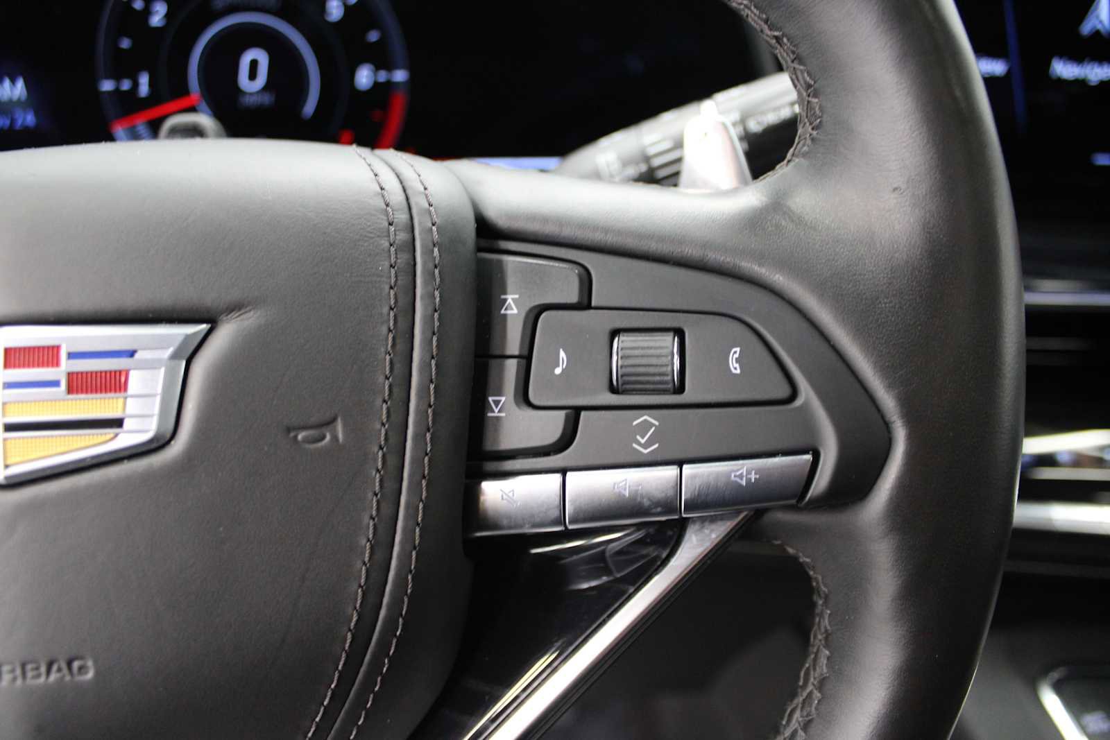 Used 2023 Cadillac Escalade V w/ LPO, ONYX Package image 32