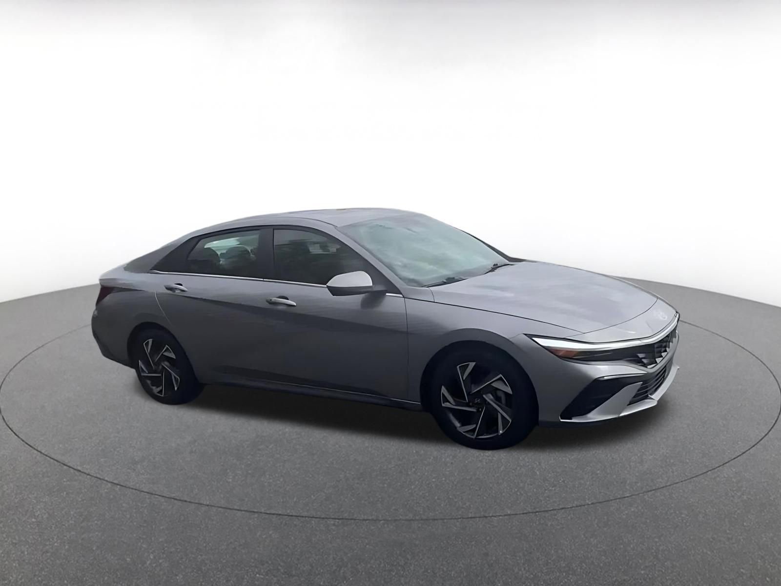 Used 2025 Hyundai Elantra SEL video 2