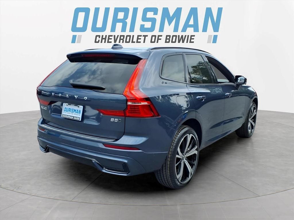 Used 2024 Volvo XC60 B5 Ultimate w/ Protection Package Premier AWD/4WD image 3