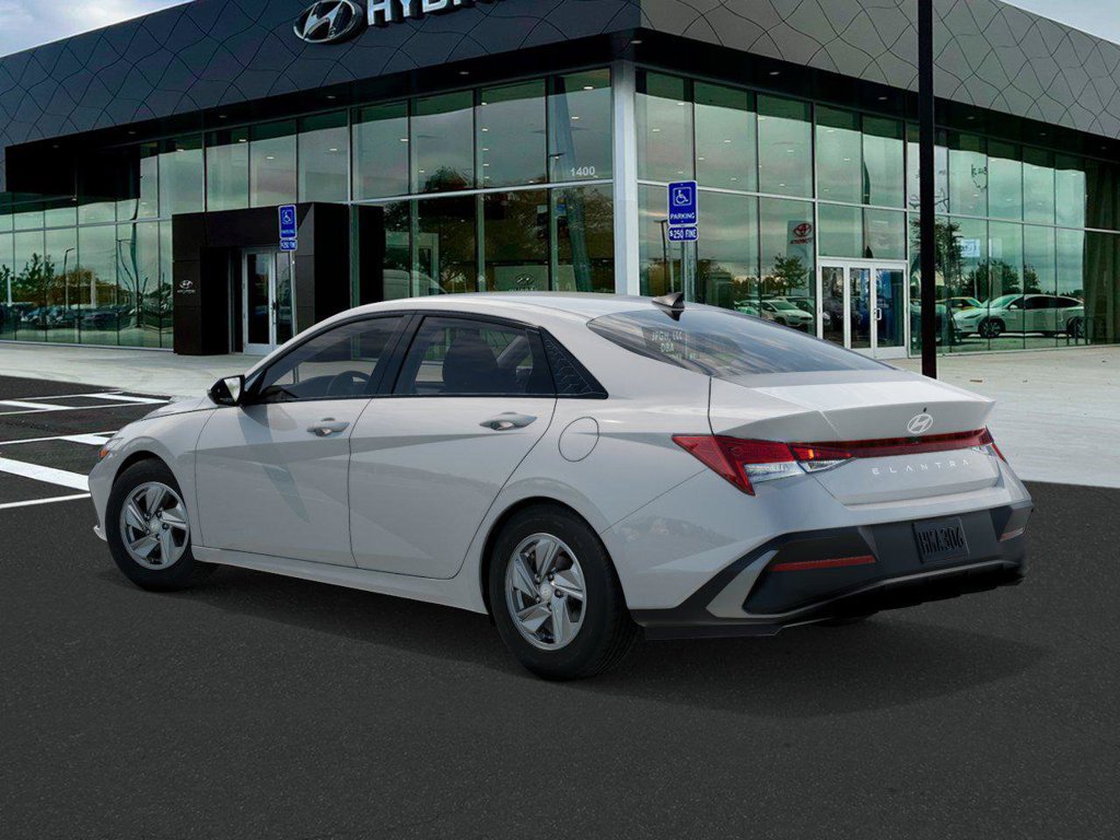 New 2026 Hyundai Elantra SE FWD image 5