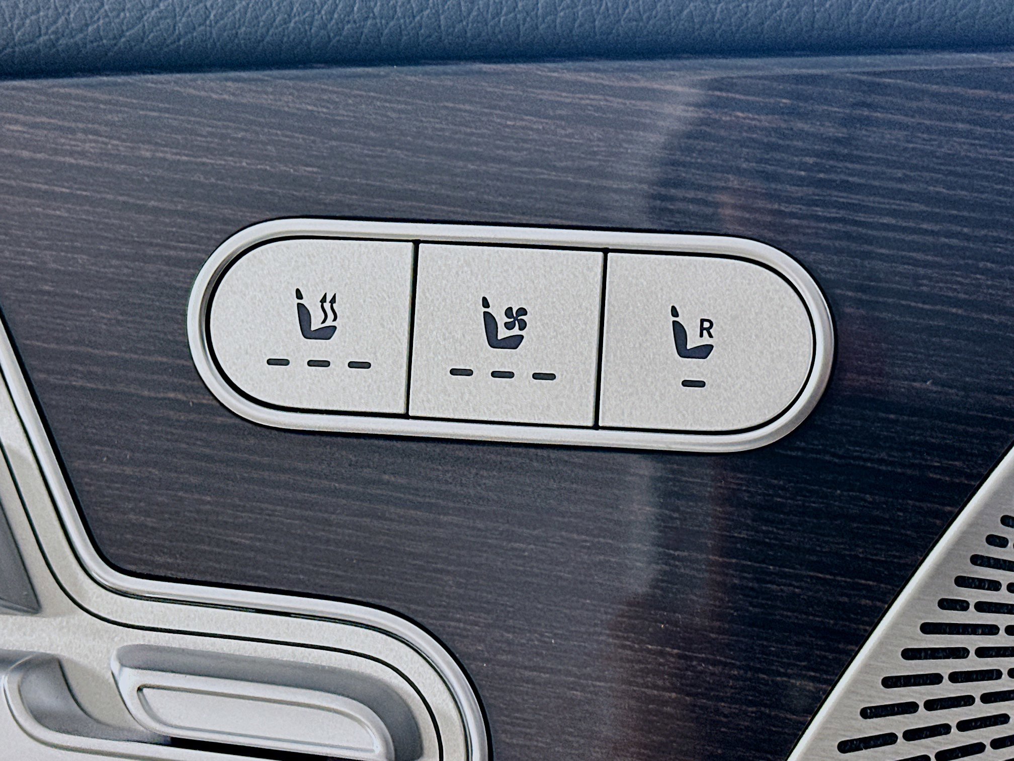 Certified 2026 Mercedes-Benz GLS 450 4MATIC image 26