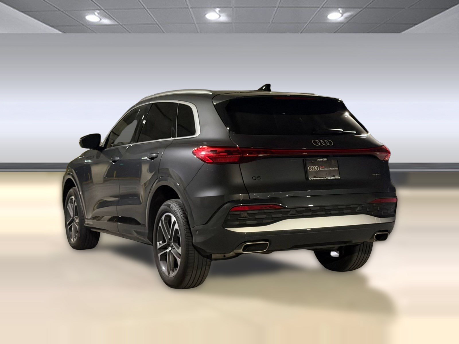 Certified 2025 Audi Q5 Premium w/ Convenience Package AWD/4WD image 3