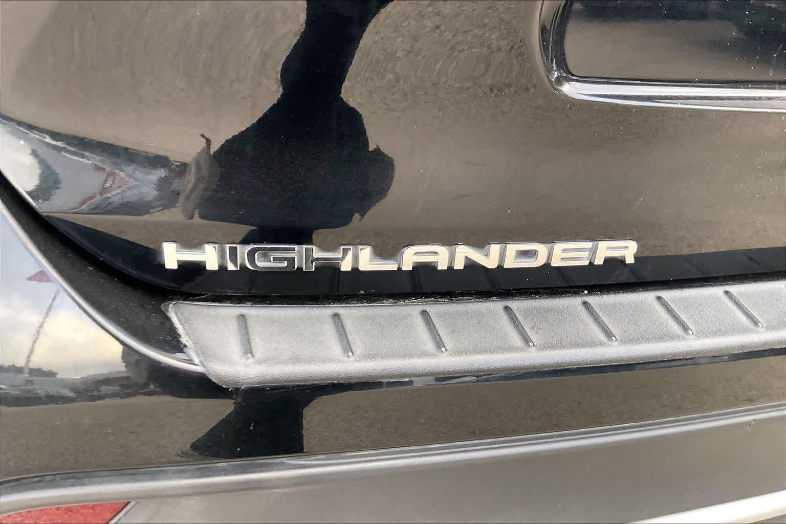 Used 2023 Toyota Highlander XSE FWD image 31