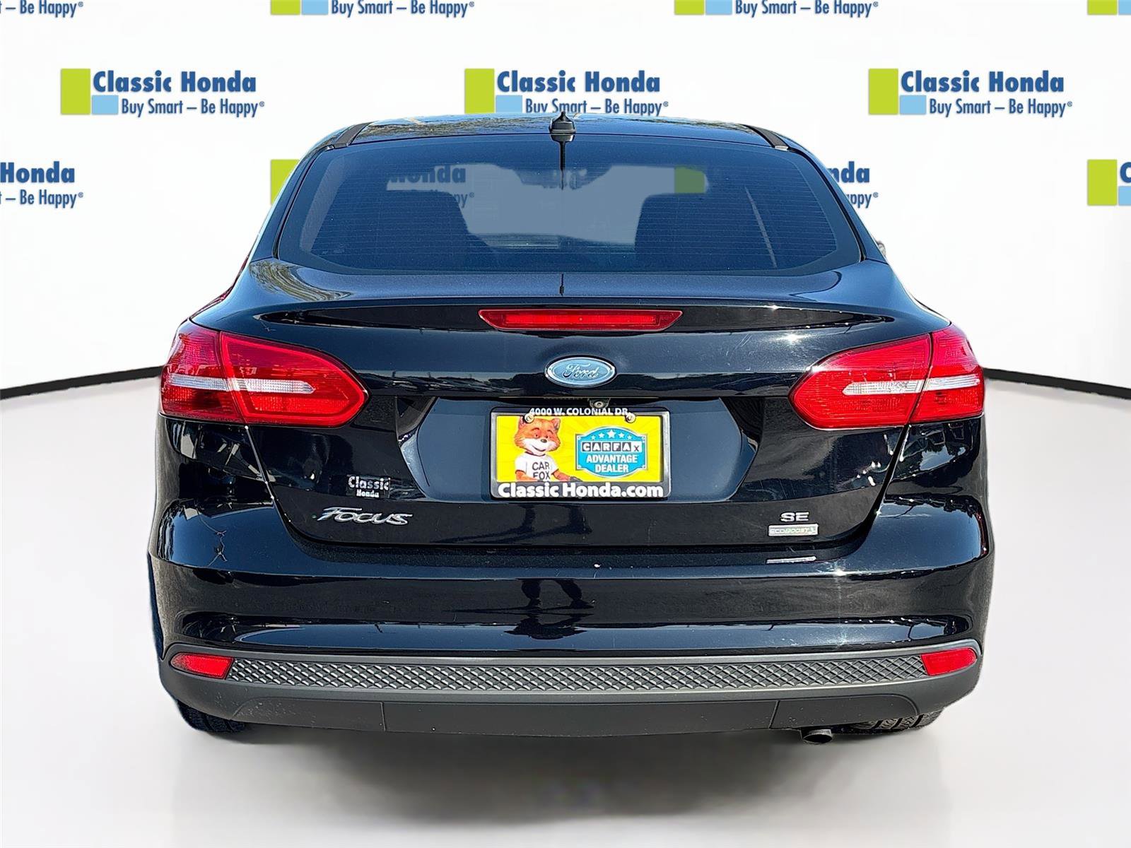 Used 2018 Ford Focus SE w/ SE Appearance Package image 7