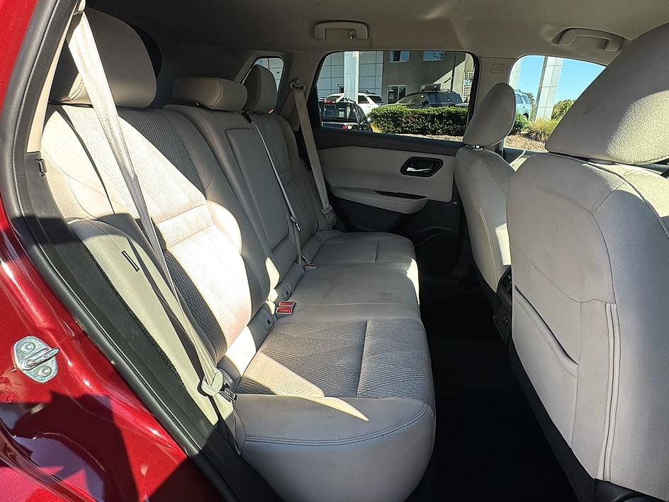 Certified 2025 Nissan Rogue SV AWD/4WD image 23