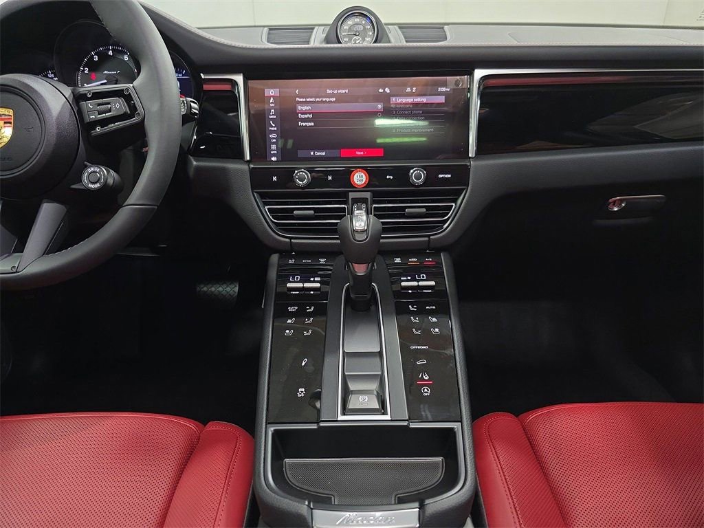 Certified 2025 Porsche Macan Turbo image 16