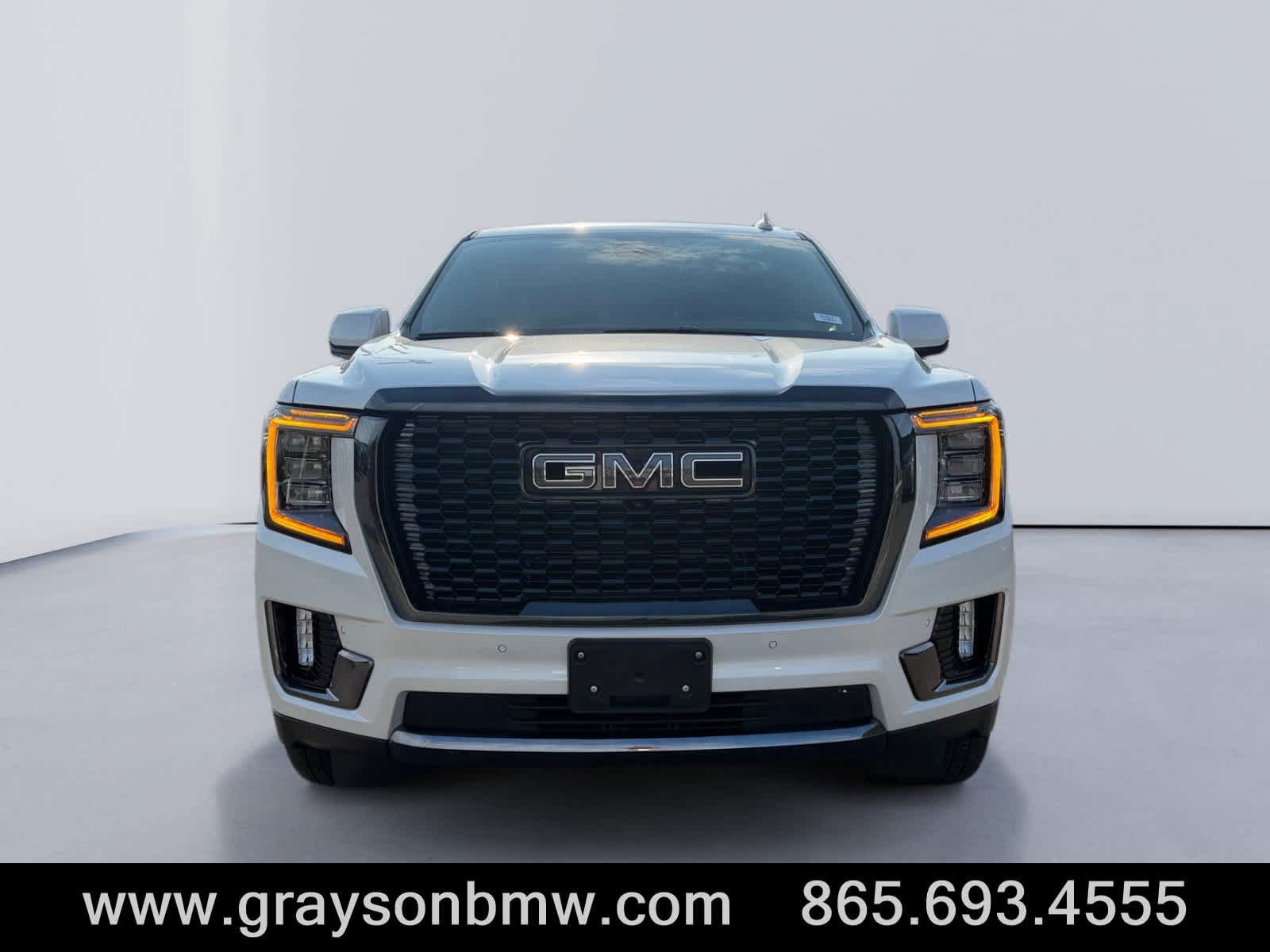 Used 2024 GMC Yukon XL Denali Ultimate AWD/4WD image 8