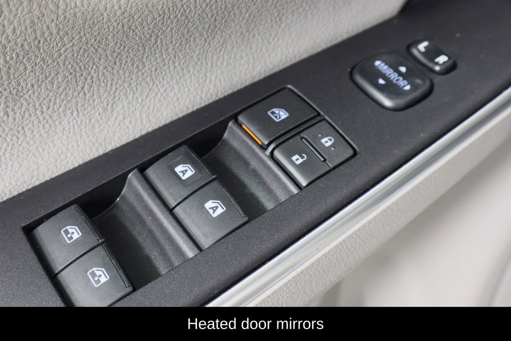 Used 2015 Toyota Camry XLE w/ Moonroof Package image 19