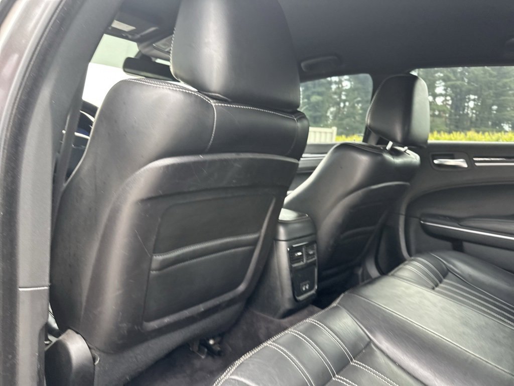 Used 2018 Chrysler 300 S image 21