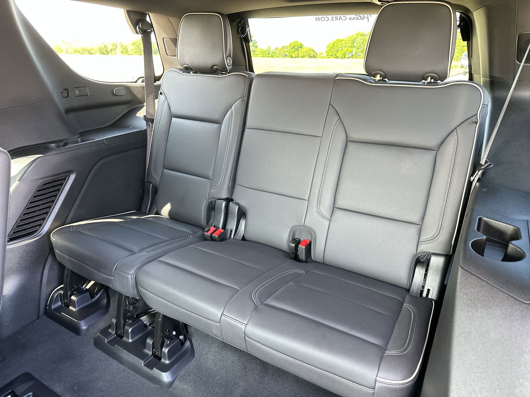 Used 2025 GMC Yukon Elevation AWD/4WD image 25