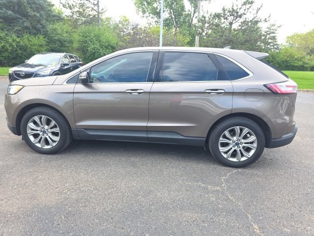 Used 2019 Ford Edge Titanium FWD image 5