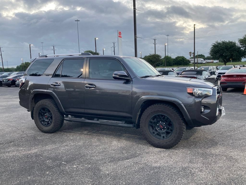 Used 2022 Toyota 4Runner SR5 Premium w/ Moonroof Package RWD image 2