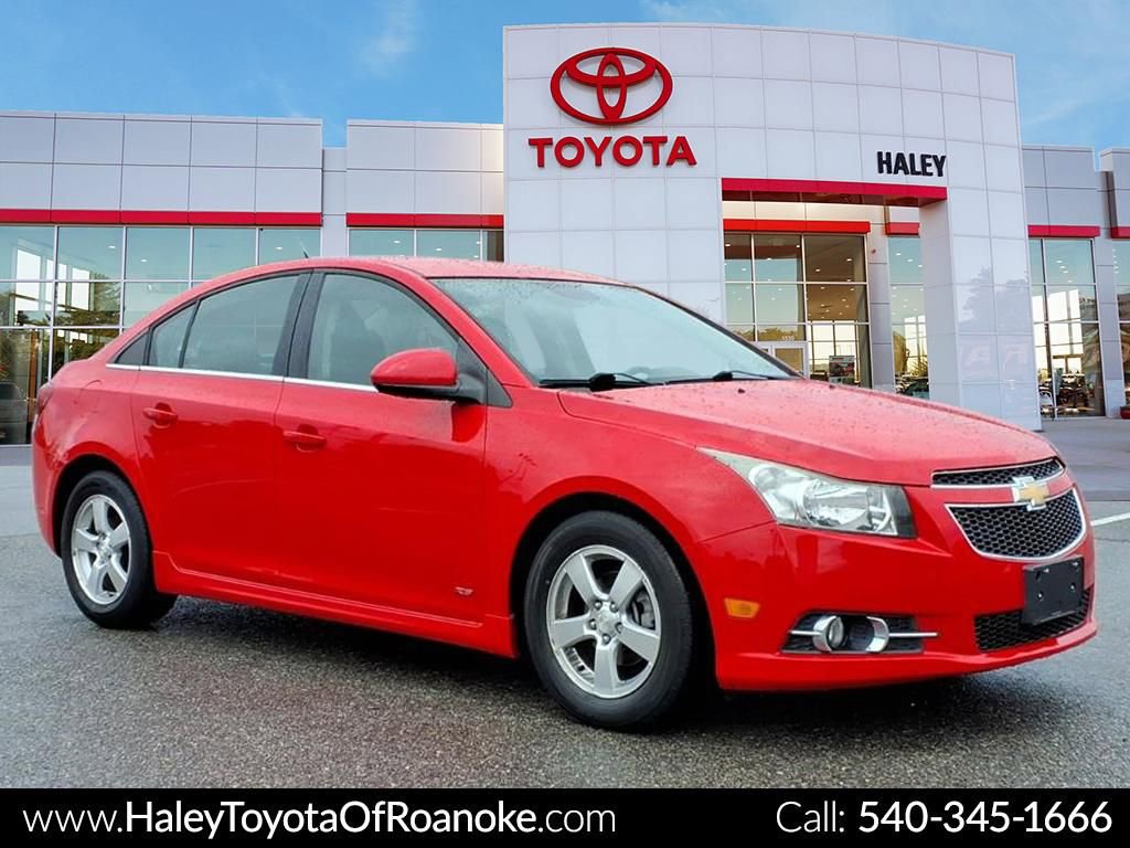 Used 2014 Chevrolet Cruze LT w/ RS Package FWD video 1