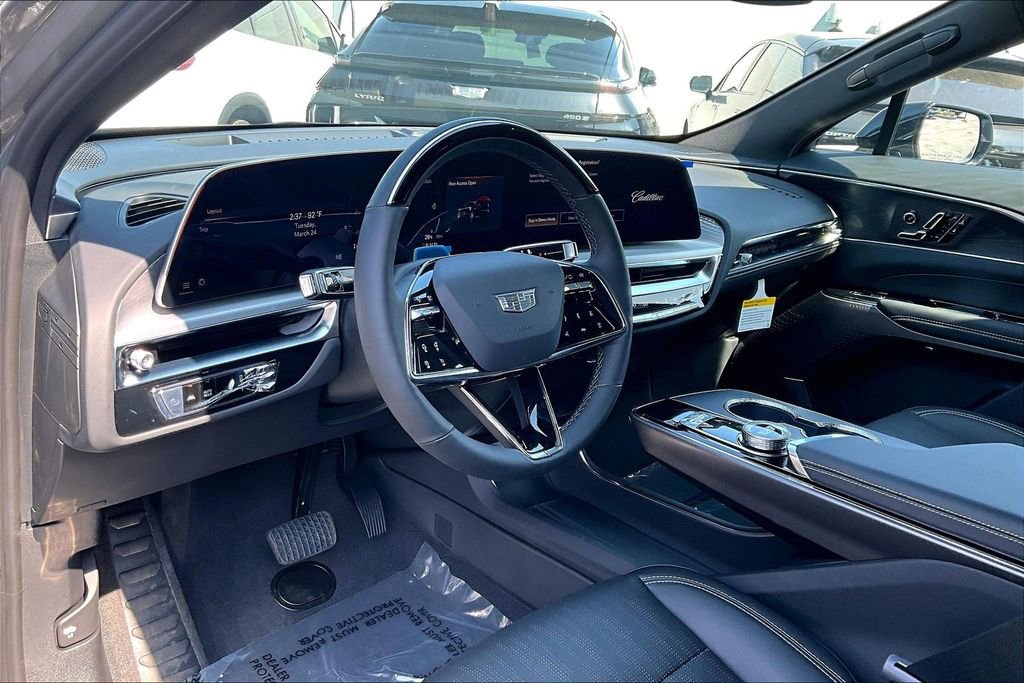 New 2026 Cadillac Lyriq Luxury image 9