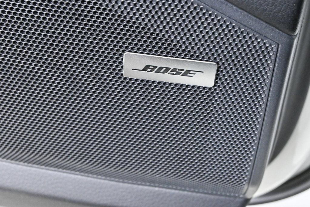 Certified 2025 Porsche Cayenne image 7