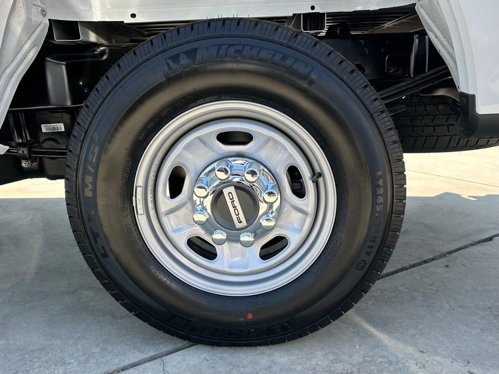 New 2026 Ford F250 XL w/ XL Chrome Package image 11