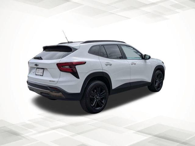 Used 2024 Chevrolet Trax ACTIV w/ Sunroof Package image 4