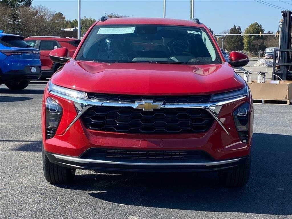 New 2026 Chevrolet Trax LT w/ Driver Confidence Package FWD image 4