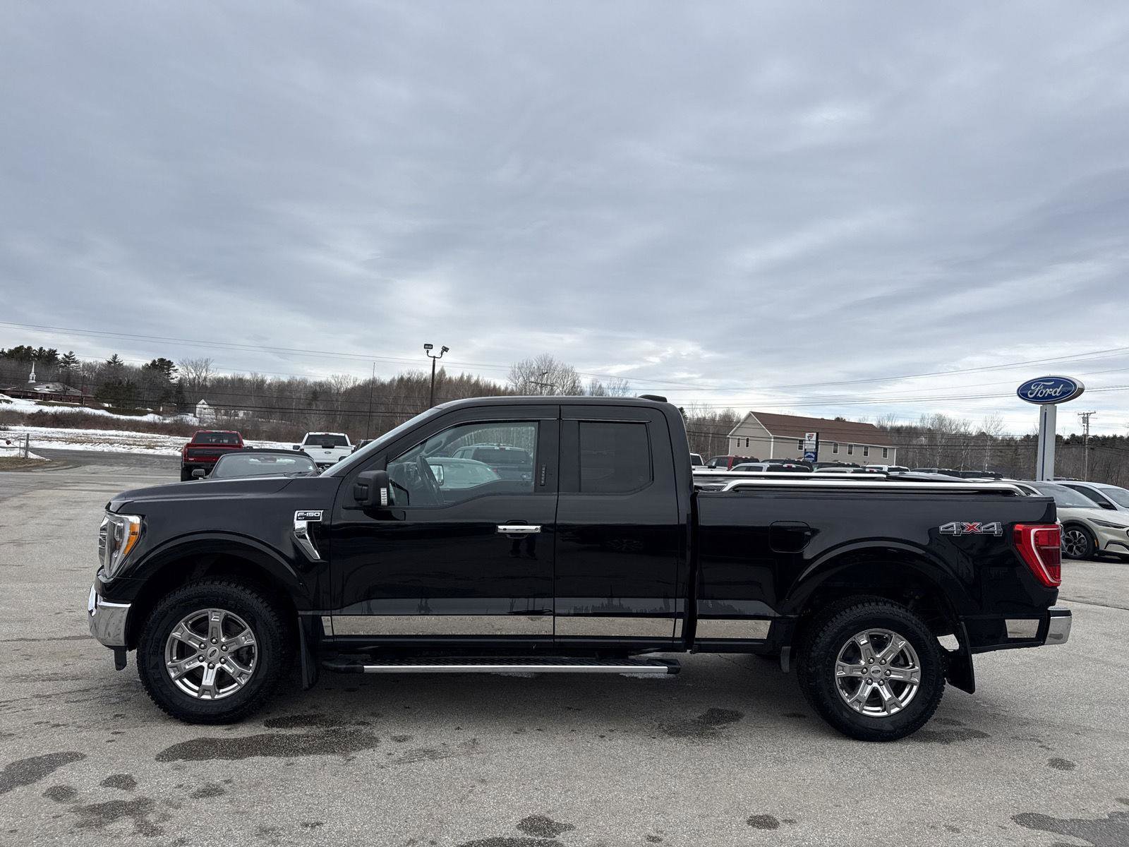 Used 2021 Ford F150 XLT w/ Equipment Group 302A High image 11