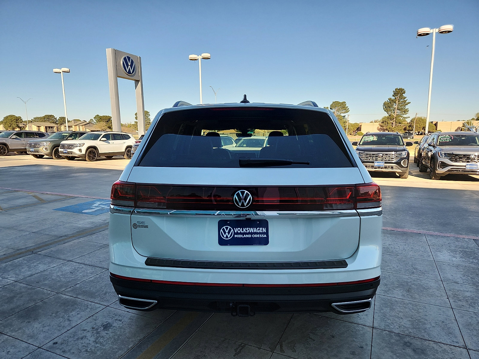 New 2026 Volkswagen Atlas SE image 6