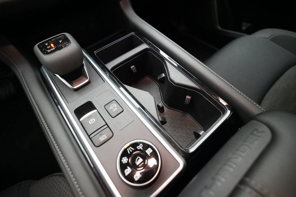 Certified 2024 Nissan Pathfinder SV image 15