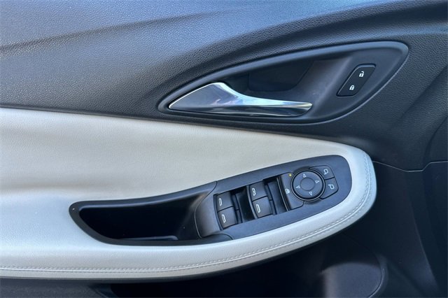 Used 2022 Buick Encore GX Preferred image 13