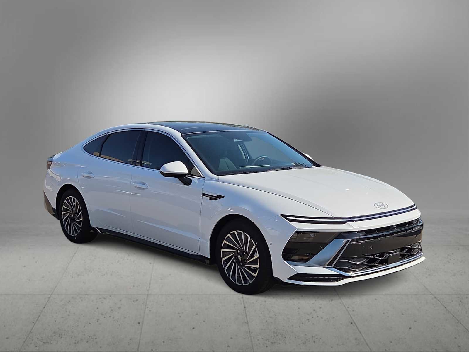 New 2025 Hyundai Sonata Limited image 2