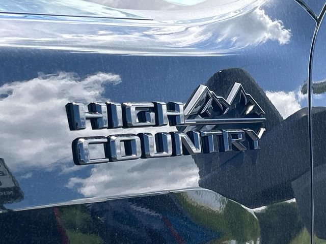 New 2026 Chevrolet Silverado 2500 High Country w/ Midnight Edition AWD/4WD image 11
