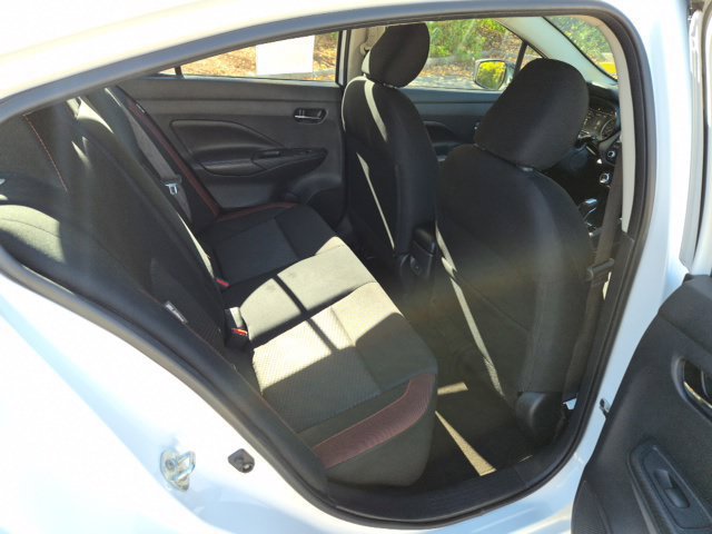 Used 2024 Nissan Versa SR FWD image 11