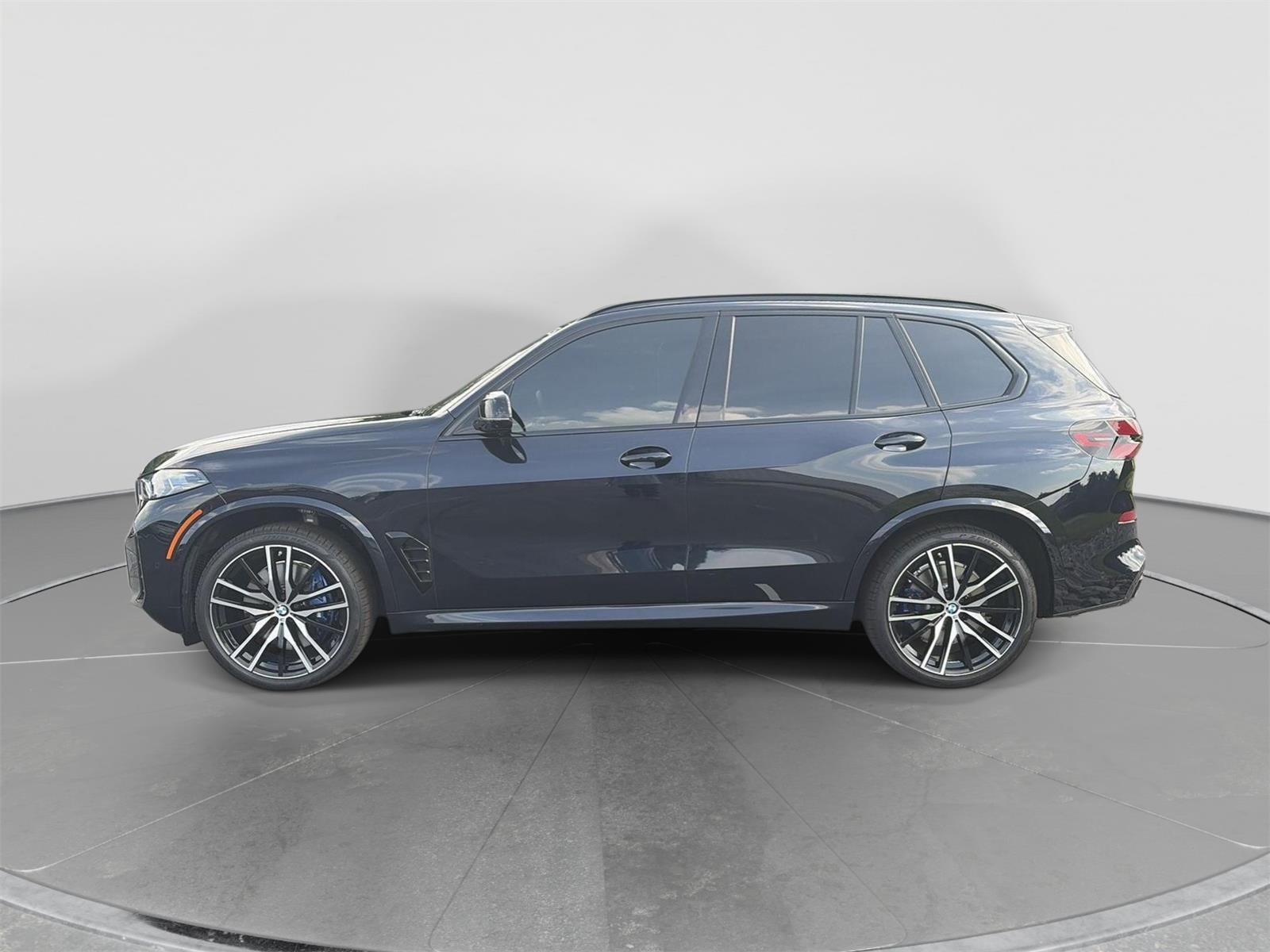 Certified 2025 BMW X5 M60i AWD/4WD image 2
