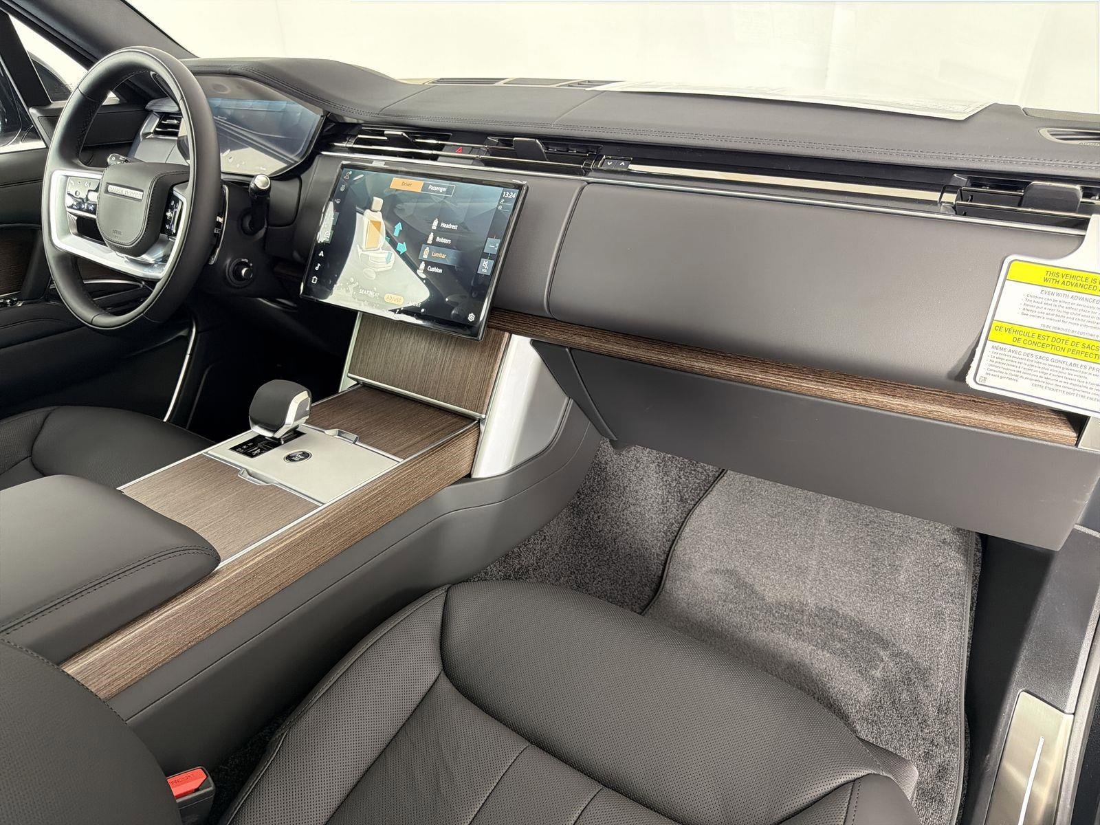 New 2026 Land Rover Range Rover SE image 34