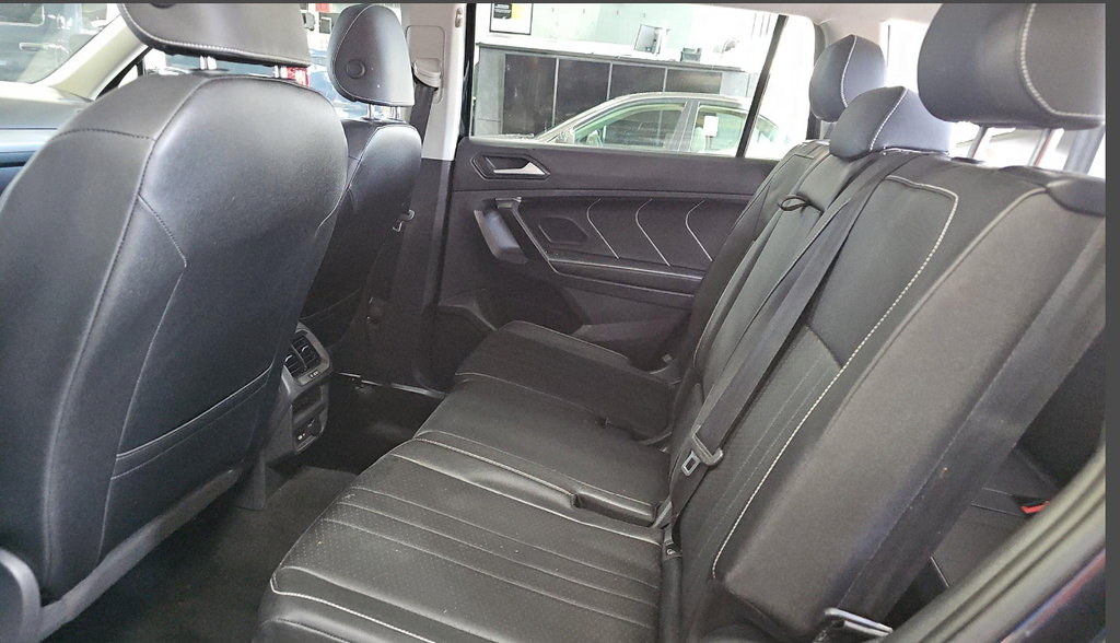 Used 2023 Volkswagen Tiguan SE FWD image 17