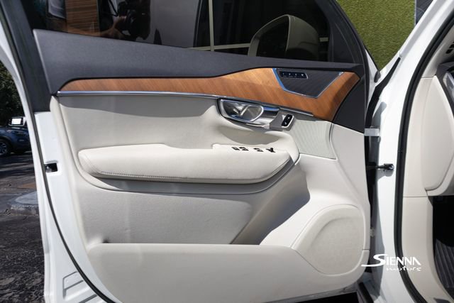 Used 2022 Volvo XC90 T8 Inscription Expression image 17