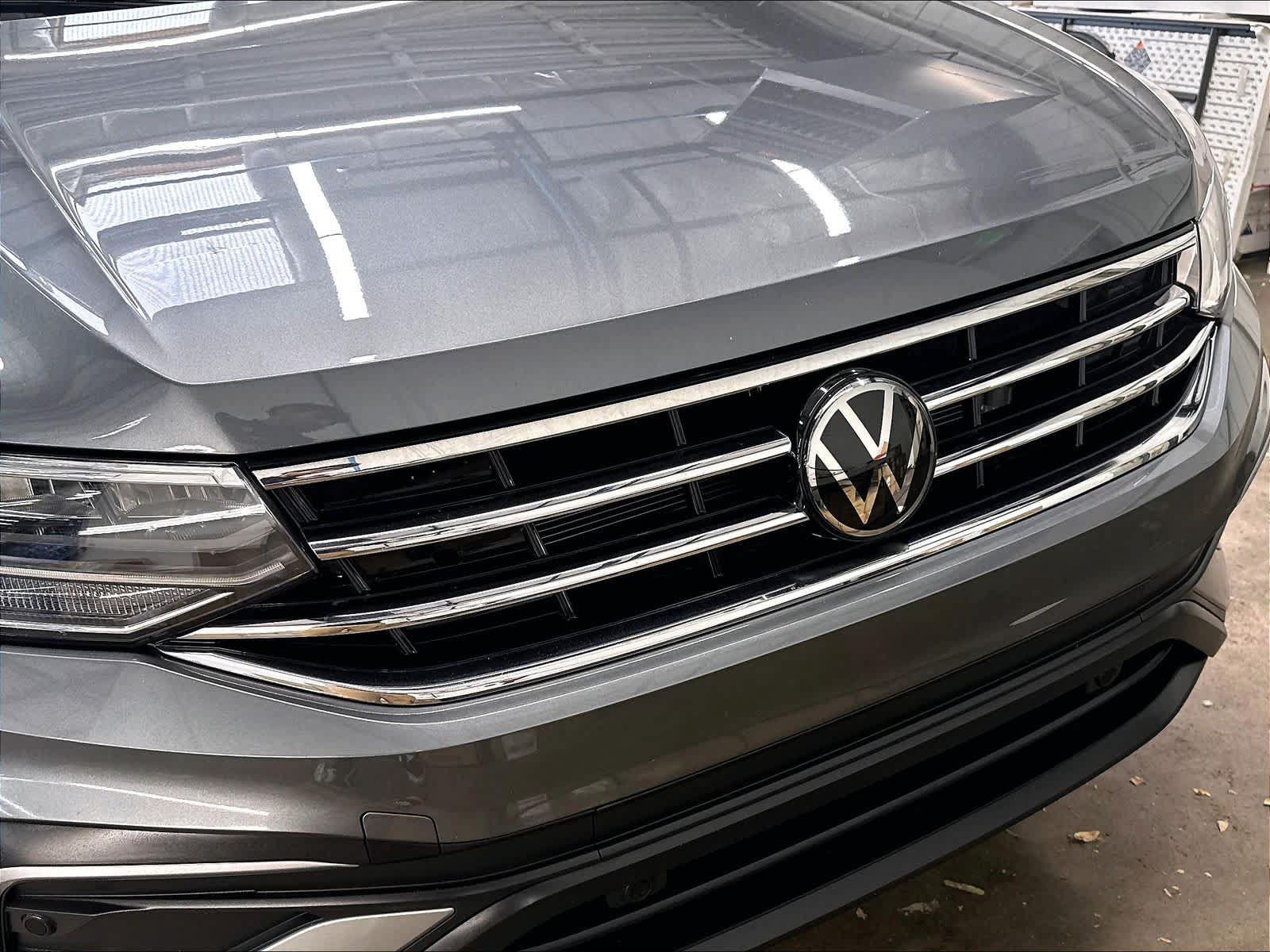 Used 2024 Volkswagen Tiguan Wolfsburg Edition AWD/4WD image 36