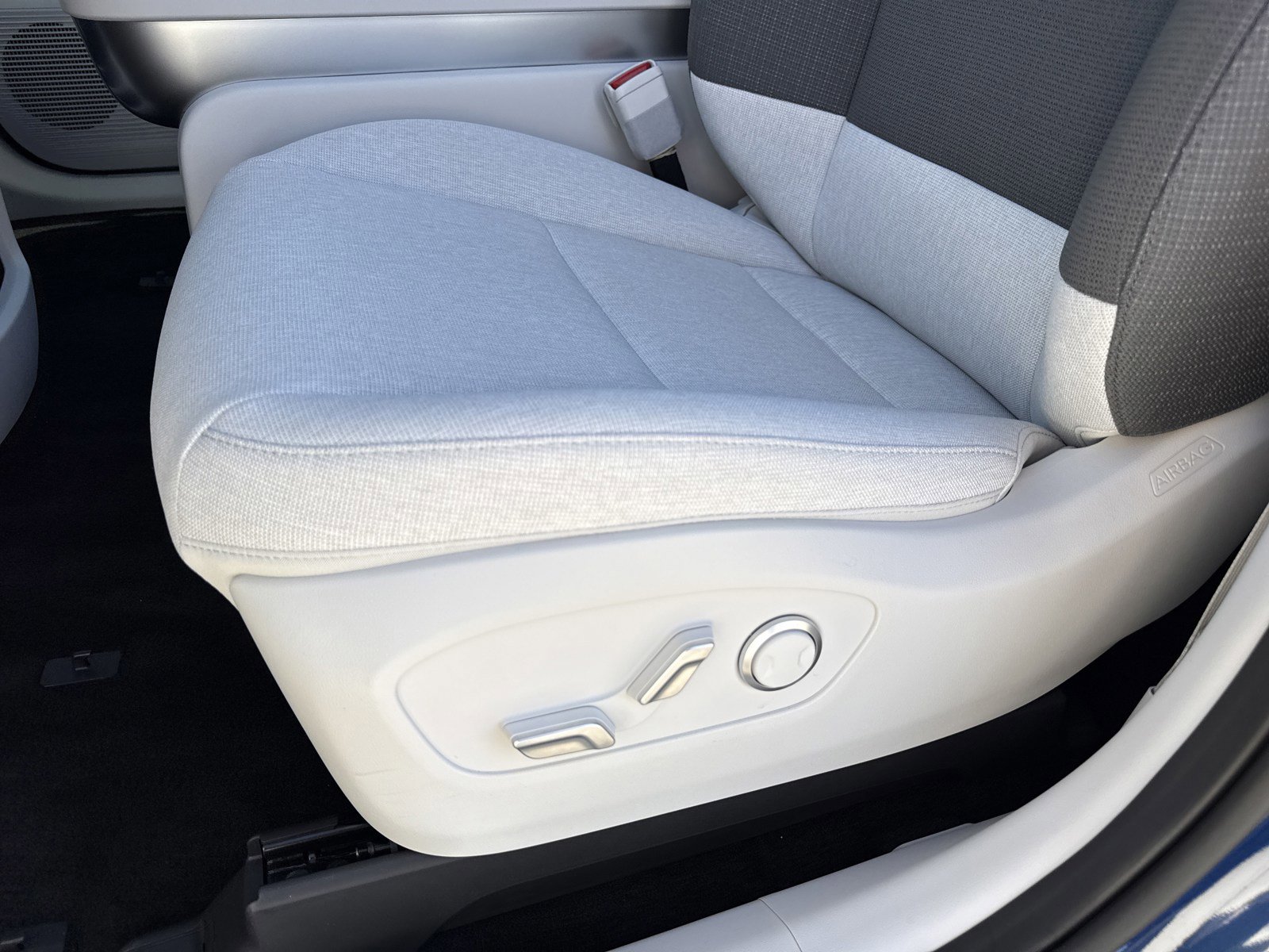 New 2026 Hyundai Ioniq 9 SE image 11