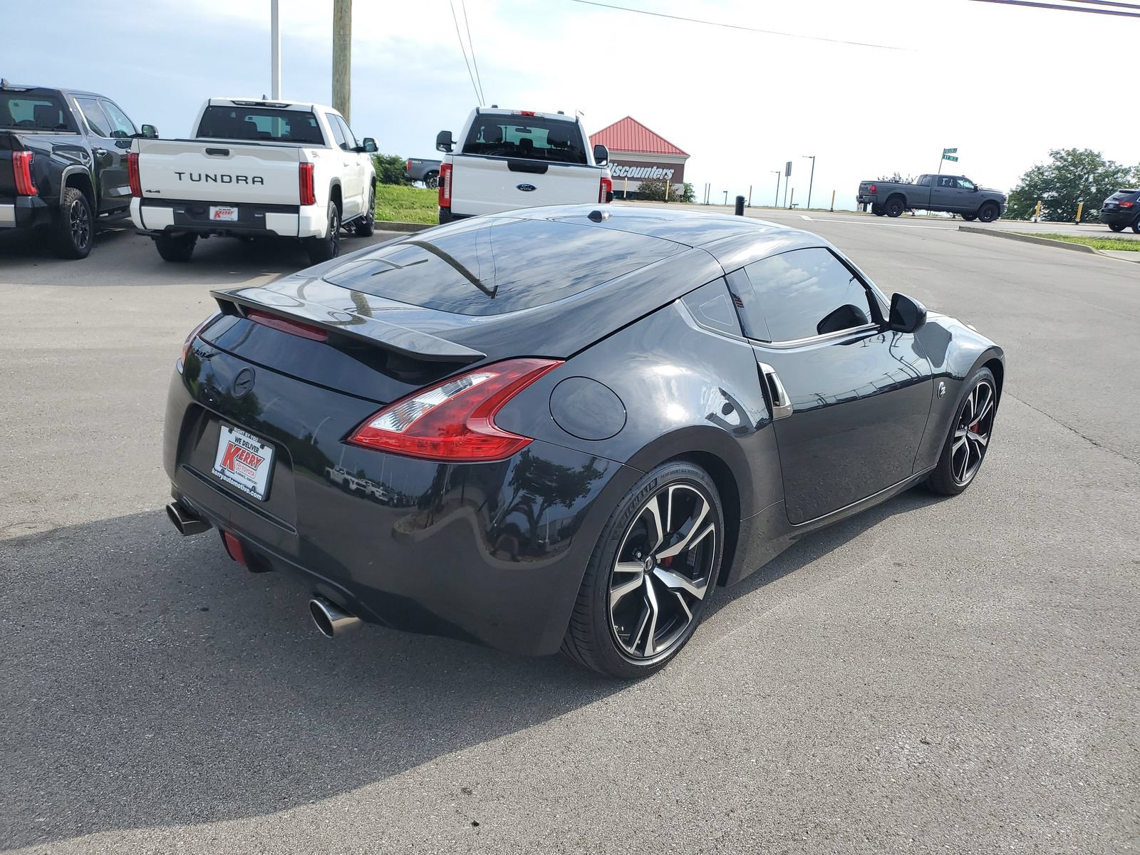 Used 2019 Nissan 370Z Touring Sport RWD image 4