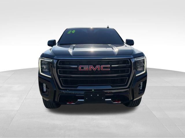 Used 2024 GMC Yukon AT4 w/ Technology Package AWD/4WD image 2