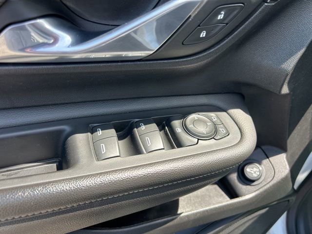 Used 2023 GMC Terrain SLT FWD image 13