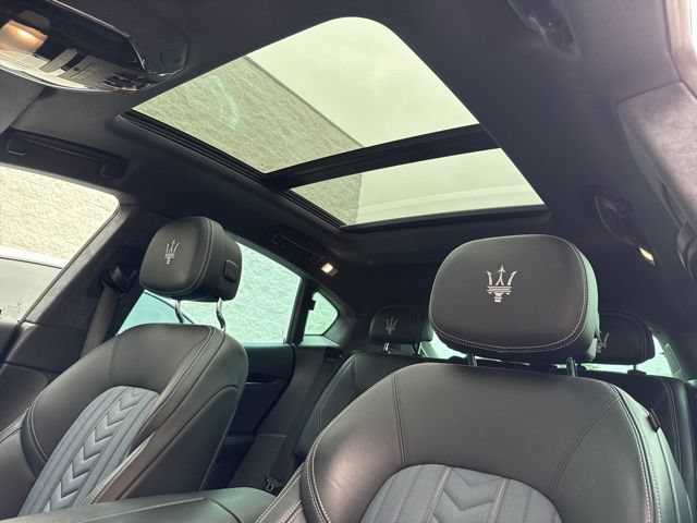 Certified 2022 Maserati Levante GT AWD/4WD image 17