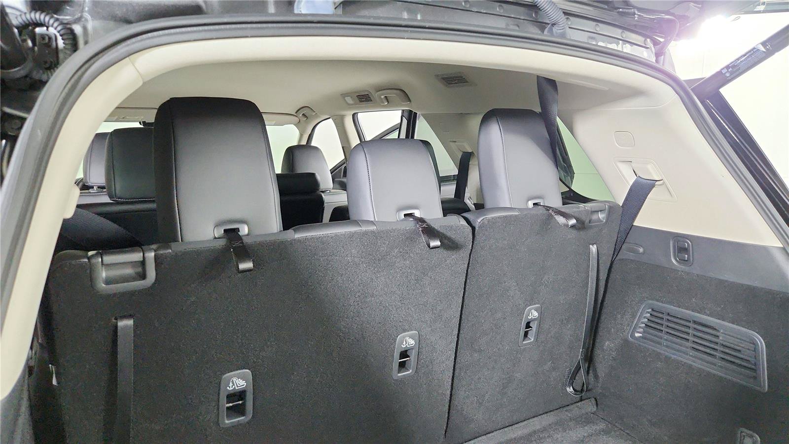 Used 2025 Nissan Pathfinder SL FWD image 24