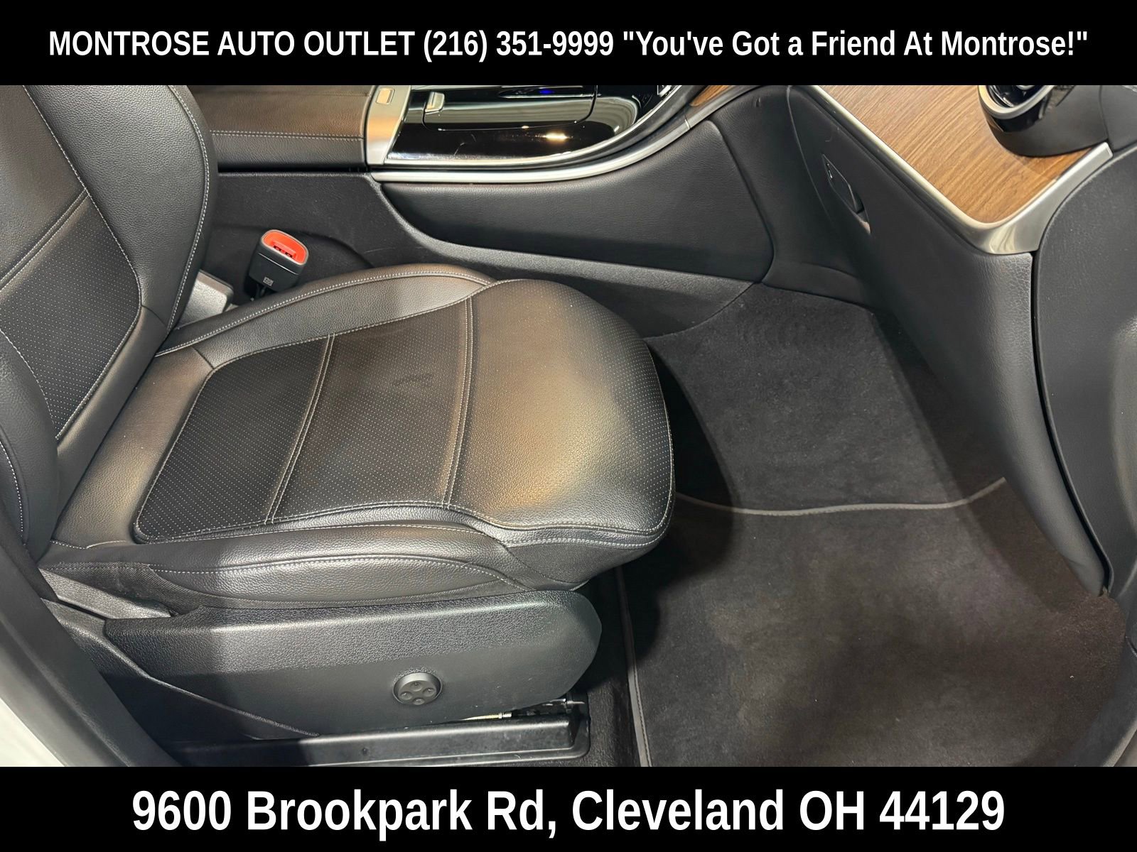 Used 2023 Mercedes-Benz GLC 300 4MATIC image 50