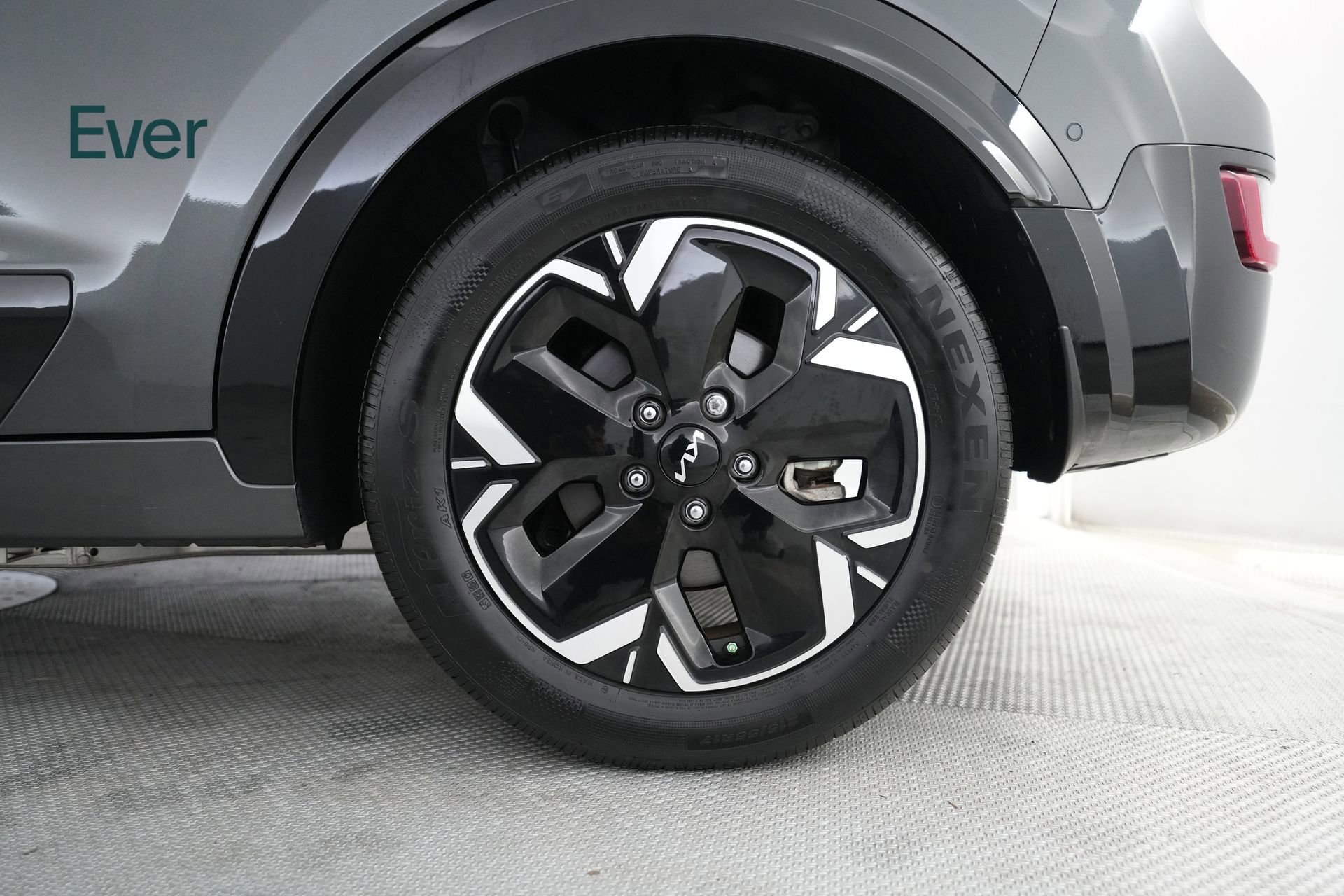 Used 2024 Kia Niro Wave image 9