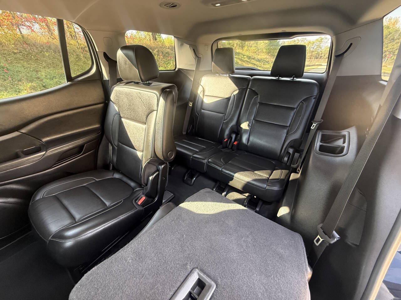 Used 2022 GMC Acadia SLT w/ Preferred Package AWD/4WD image 11