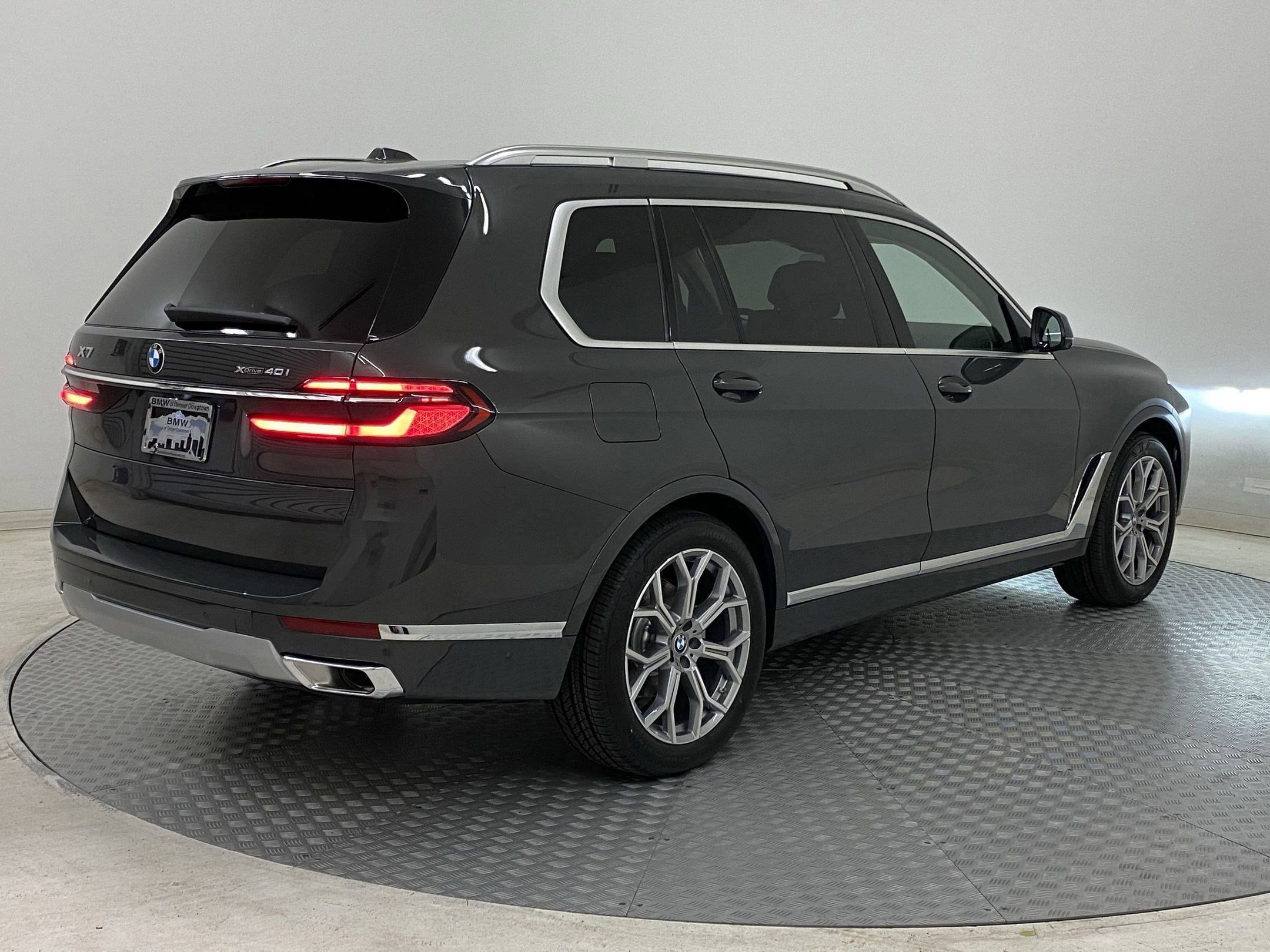 Used 2026 BMW X7 xDrive40i w/ Premium Package image 8