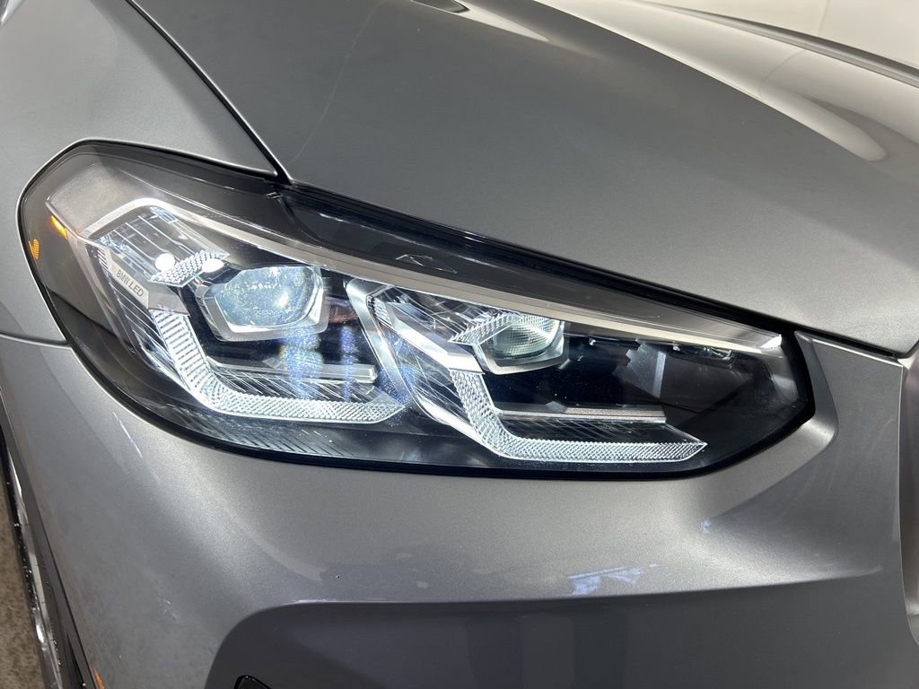Used 2024 BMW X3 xDrive30i w/ Premium Package image 34